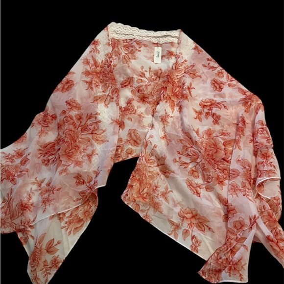 Charming Charlie Other - Charming Charlie Pink Floral Lace Cover-up